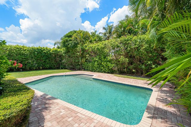 317 NE 2ND Street, Boca Raton, FL 33432