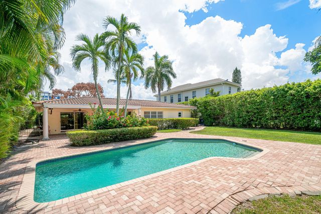 317 NE 2ND Street, Boca Raton, FL 33432