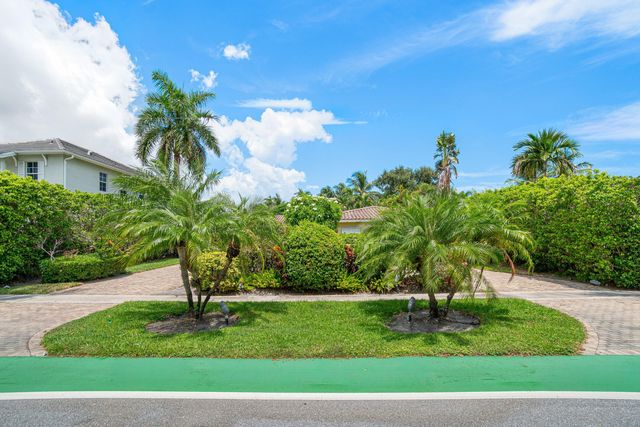 317 NE 2ND Street, Boca Raton, FL 33432
