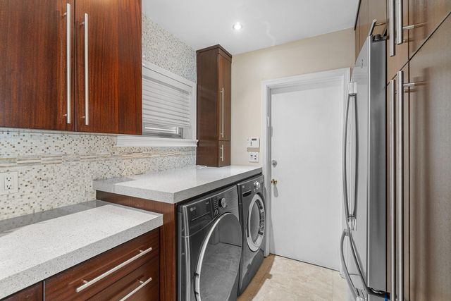 317 NE 2ND Street, Boca Raton, FL 33432