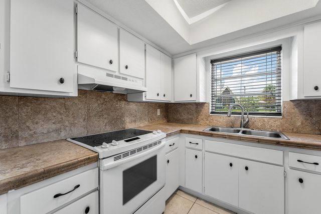 263 SE 8TH Terrace, Deerfield Beach, FL 33441