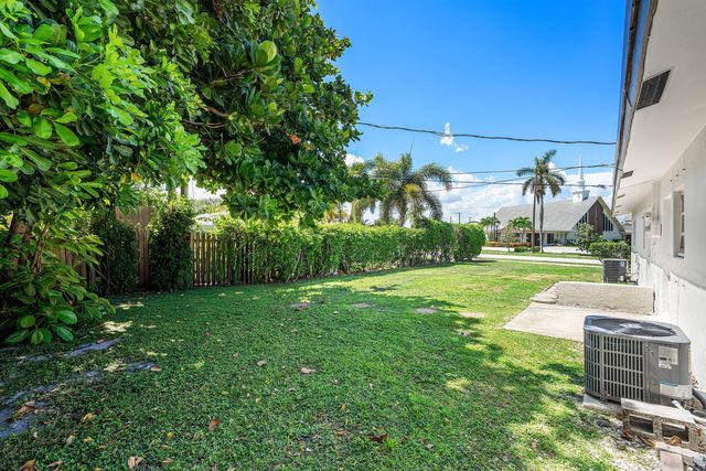 263 SE 8TH Terrace, Deerfield Beach, FL 33441