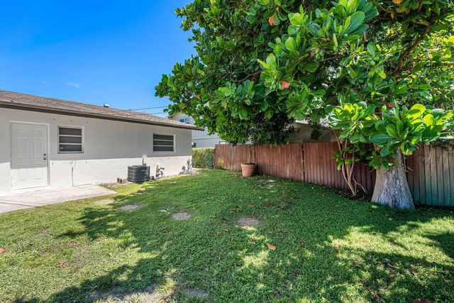 263 SE 8TH Terrace, Deerfield Beach, FL 33441