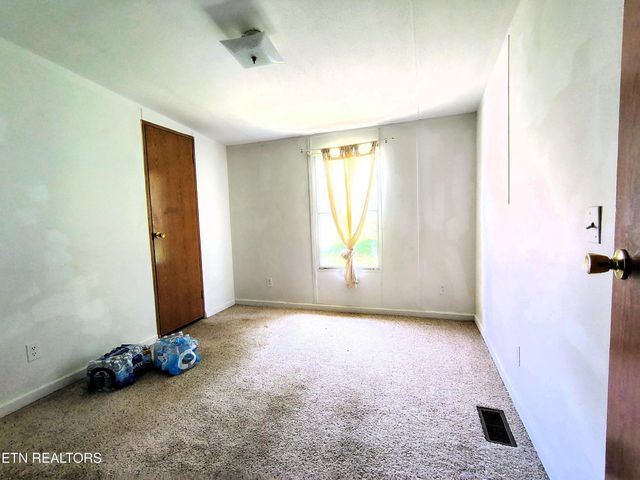 3497 Whittaker Rd, Cookeville, TN 38506