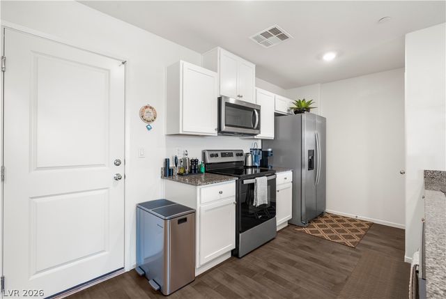 1128 Scarlet Sparrow Street, Henderson, NV 89011
