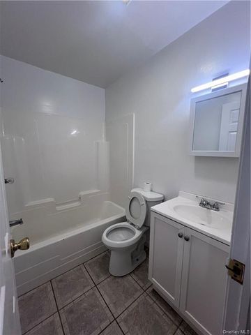 61 Ashland Avenue 1FL, New Rochelle, NY 10801