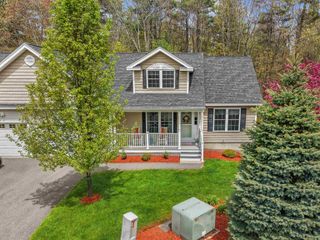 19 Candle Ridge Circle, Litchfield, NH 03052