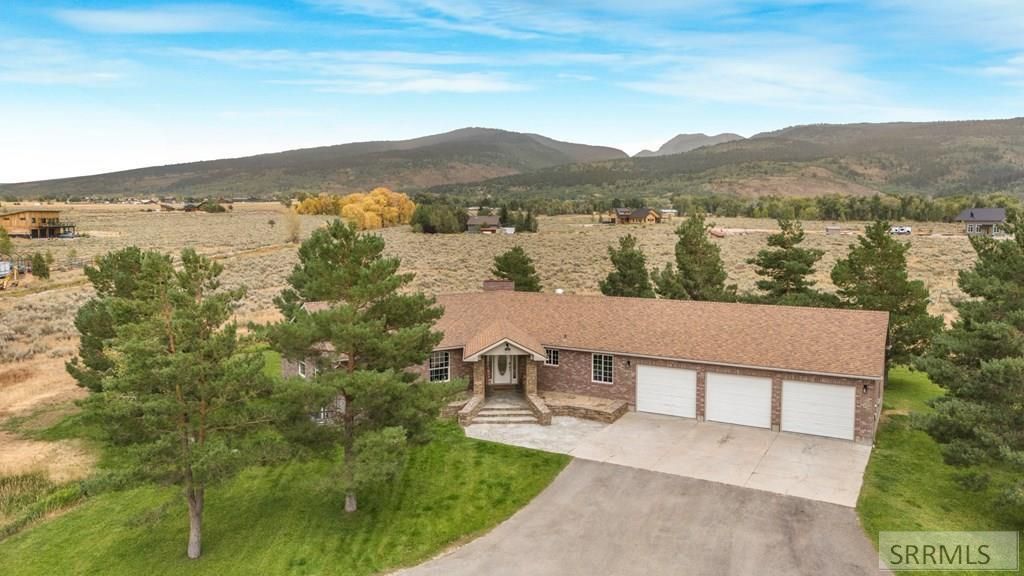 Image 1 of property listing at 5335 Fox Creek Hollow, Victor, ID 83455