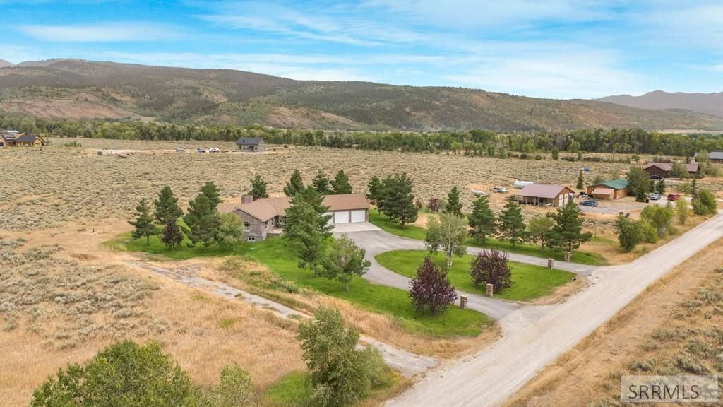 Image 37 of property listing at 5335 Fox Creek Hollow, Victor, ID 83455