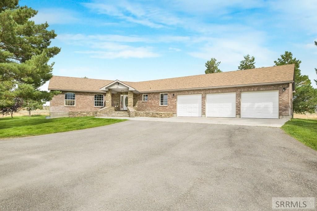 Image 4 of property listing at 5335 Fox Creek Hollow, Victor, ID 83455