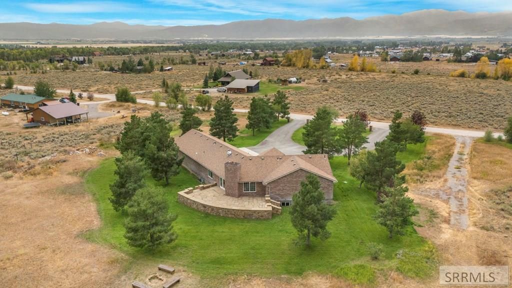 Image 42 of property listing at 5335 Fox Creek Hollow, Victor, ID 83455