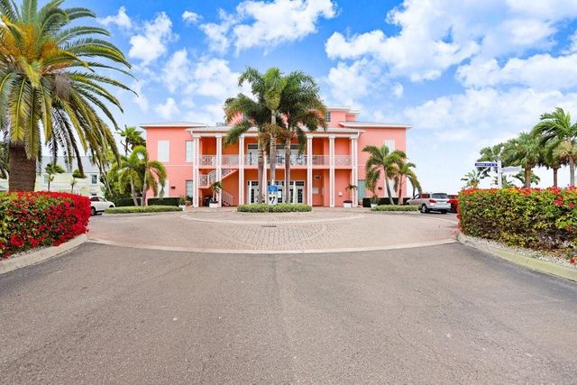 5012 STARFISH DRIVE SE B, St Petersburg, FL 33705