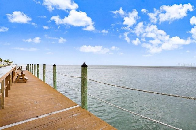 5012 STARFISH DRIVE SE B, St Petersburg, FL 33705