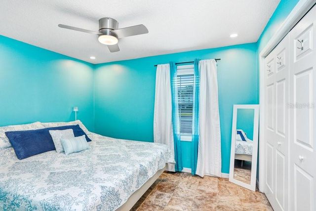 5012 STARFISH DRIVE SE B, St Petersburg, FL 33705