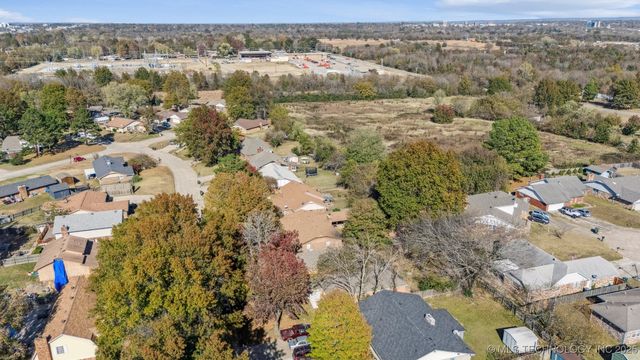 2702 S 27th Street, Muskogee, OK 74401