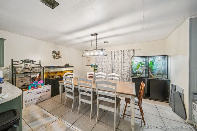 2702 S 27th Street, Muskogee, OK 74401