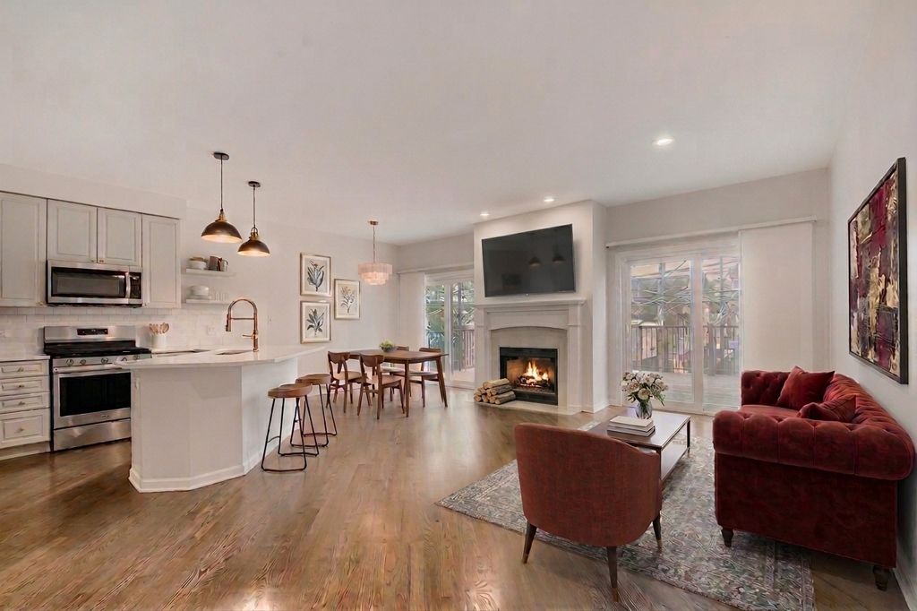 1357 W Fullerton Avenue B, Chicago, IL 60614 — photo 2
