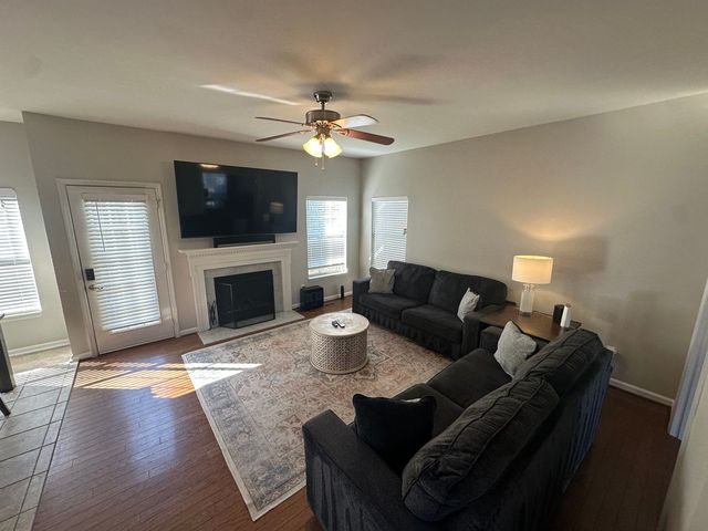 2402 Brookstone Pl, Mount Juliet, TN 37122