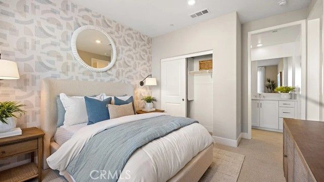 832 Sonia, Irvine, CA 92618