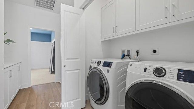 832 Sonia, Irvine, CA 92618