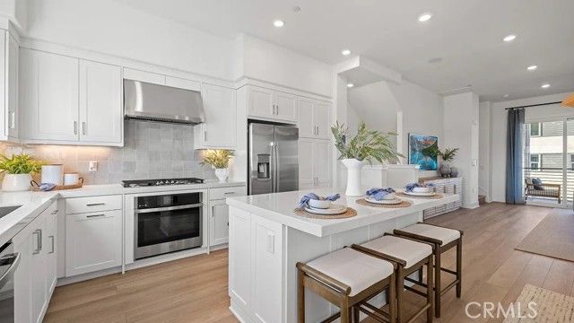 832 Sonia, Irvine, CA 92618