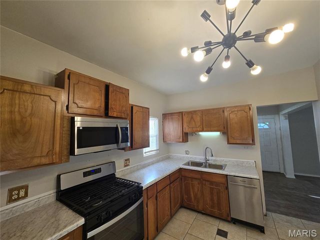 2340 Burns Avenue, Overland, MO 63114