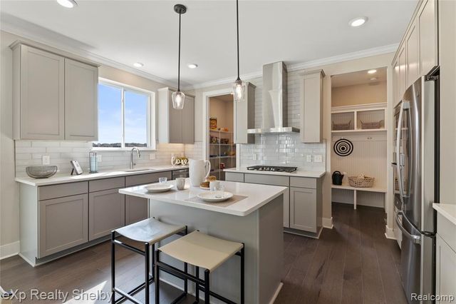 52090 Wellington Valley Drive, Macomb, MI 48042