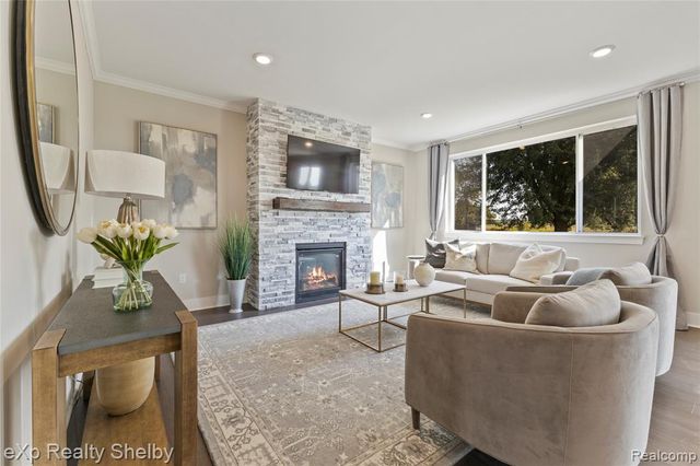 52090 Wellington Valley Drive, Macomb, MI 48042