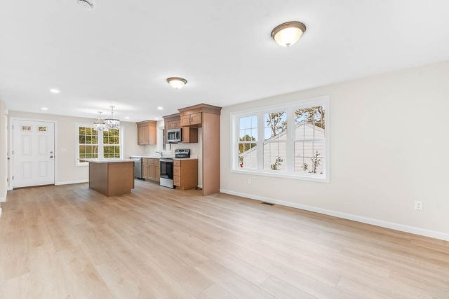 42 Bumble Bee Dr., Plymouth, MA 02360