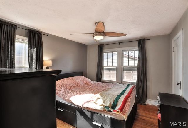 1109 North And South Road, St Louis, MO 63130