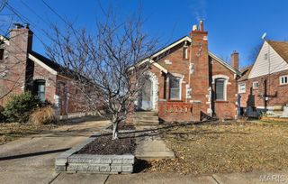 1109 North And South Road, St Louis, MO 63130