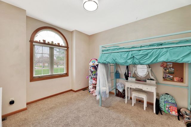 5 TAYLOR CT, Augusta, KS 67010