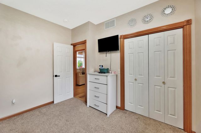 5 TAYLOR CT, Augusta, KS 67010