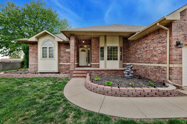 5 TAYLOR CT, Augusta, KS 67010