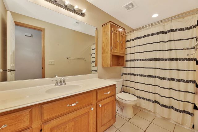 5 TAYLOR CT, Augusta, KS 67010