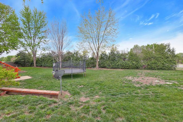 5 TAYLOR CT, Augusta, KS 67010