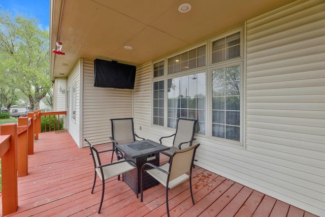 5 TAYLOR CT, Augusta, KS 67010