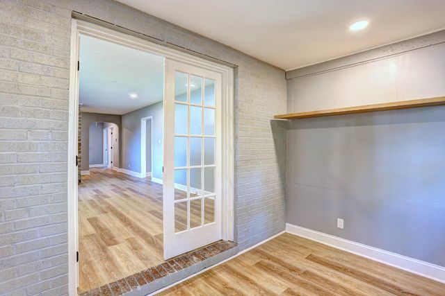 8231 FORT SMALLWOOD RD, Baltimore, MD 21226