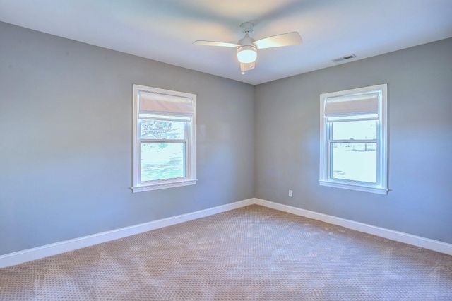 8231 FORT SMALLWOOD RD, Baltimore, MD 21226
