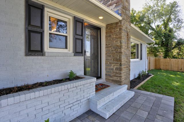 8231 FORT SMALLWOOD RD, Baltimore, MD 21226