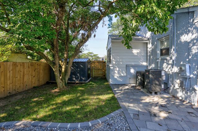 8231 FORT SMALLWOOD RD, Baltimore, MD 21226
