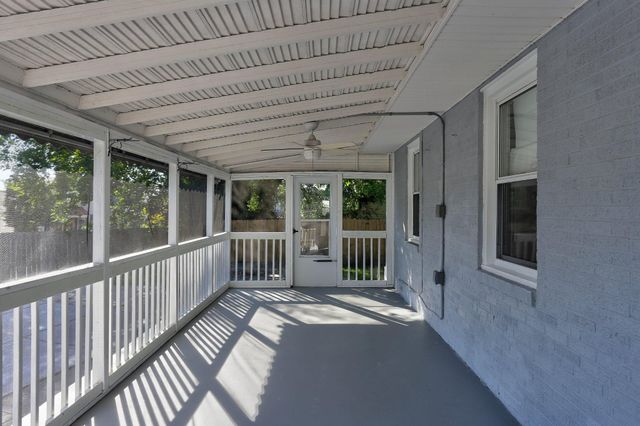 8231 FORT SMALLWOOD RD, Baltimore, MD 21226