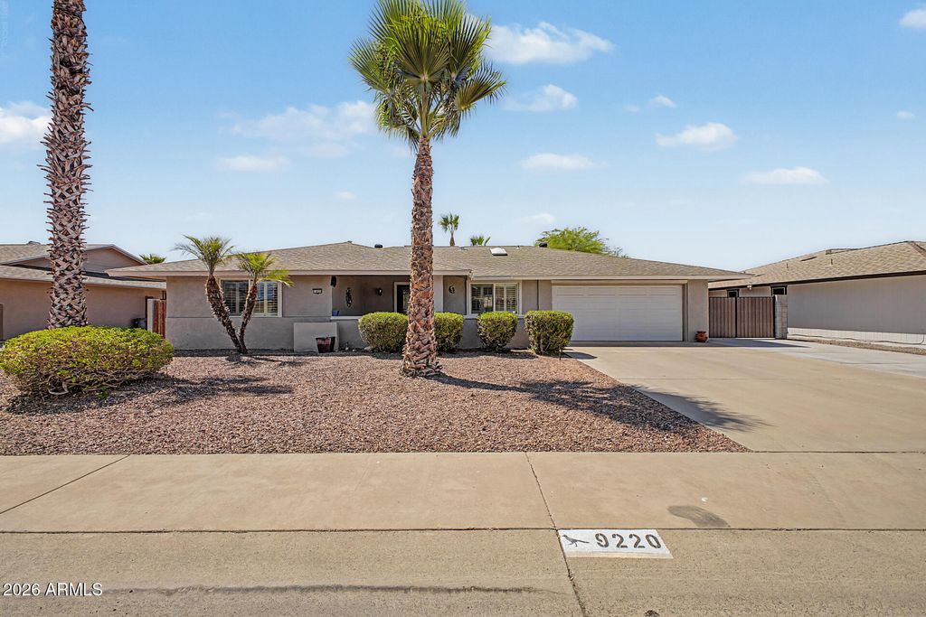 9220 W PINERIDGE Drive, Sun City, AZ 85351 — exterior