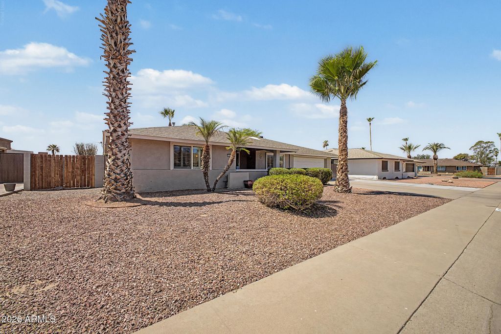 9220 W PINERIDGE Drive, Sun City, AZ 85351 — photo 2