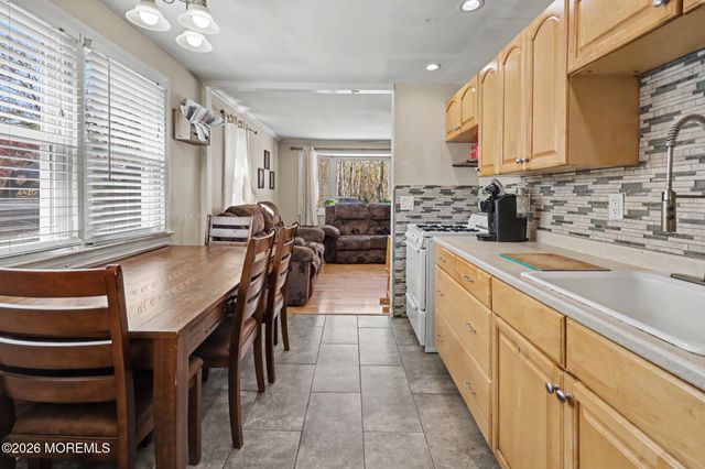33 Mill Creek Road, Bayville, NJ 08721
