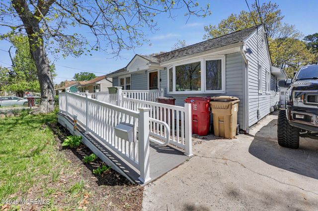33 Mill Creek Road, Bayville, NJ 08721