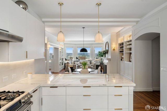 2111 Hyde Street 305, San Francisco, CA 94109