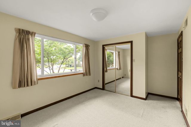 301 E LANCASTER AVE, Denver, PA 17517