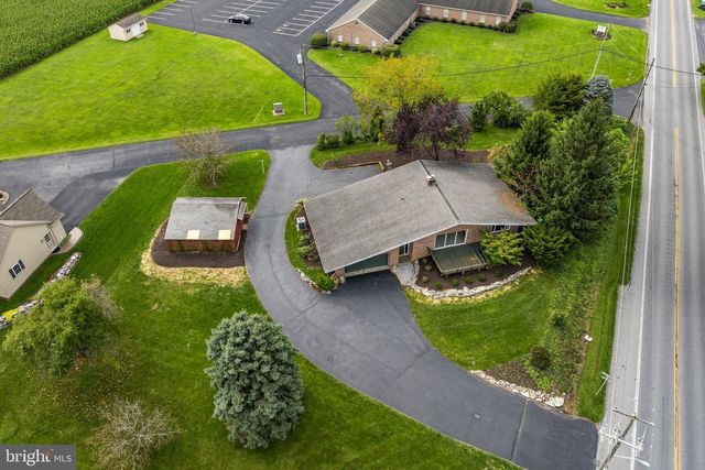 301 E LANCASTER AVE, Denver, PA 17517