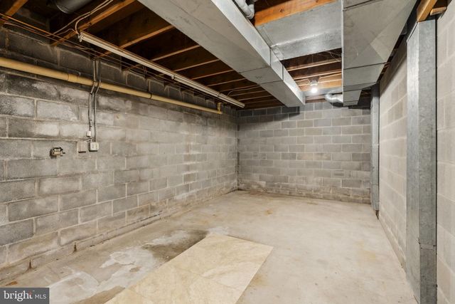 301 E LANCASTER AVE, Denver, PA 17517